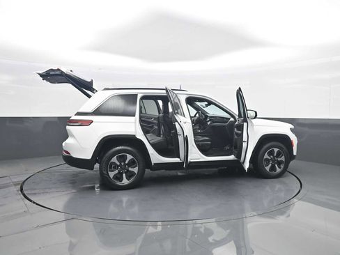 Used 2024 Jeep Grand Cherokee Limited 4xe AWD/4WD image 50