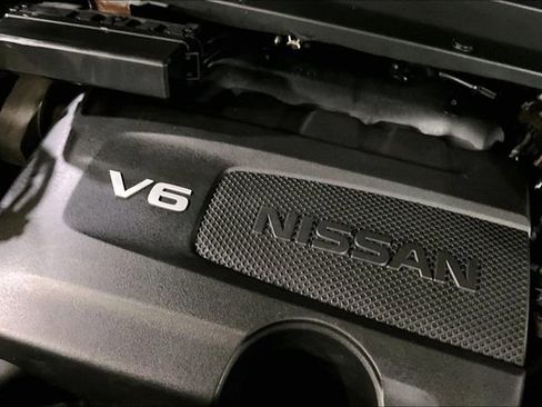 Used 2018 Nissan Pathfinder S image 28