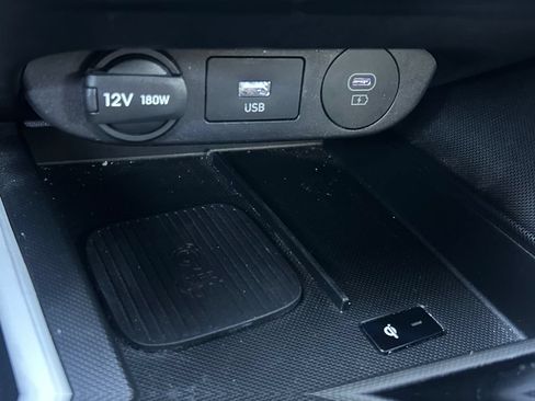 Used 2024 Hyundai Elantra Limited FWD image 23
