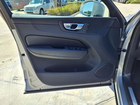 Certified 2023 Volvo XC60 B5 Plus w/ Climate Package AWD/4WD image 14