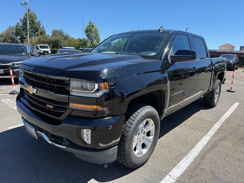 Used 2018 Chevrolet Silverado 1500 LT w/ All Star Edition AWD/4WD image 1