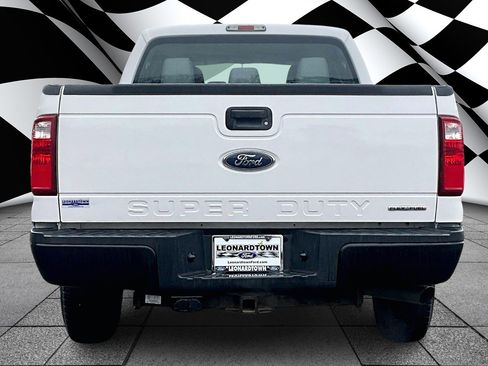 Used 2014 Ford F250 XL w/ Power Equipment Group image 4