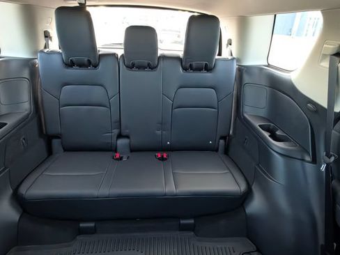 New 2026 Nissan Pathfinder SL FWD image 42