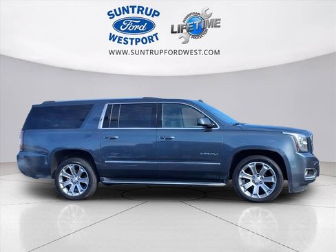 Used 2020 GMC Yukon XL Denali w/ Open Road Package image 3
