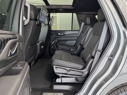 Certified 2023 GMC Yukon Denali w/ Denali Reserve Package AWD/4WD image 13