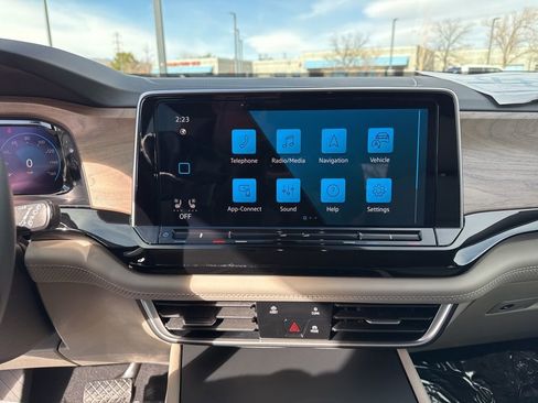 New 2026 Volkswagen Atlas SE image 17