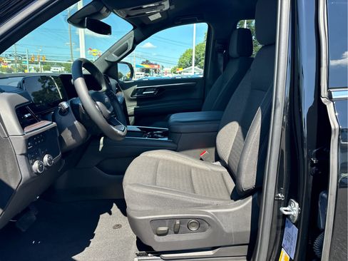 Certified 2025 Chevrolet Tahoe LS w/ LPO, Dark Essentials Package AWD/4WD image 10