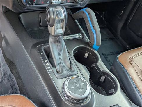 Used 2021 Ford Bronco Outer Banks w/ Sasquatch Package image 16