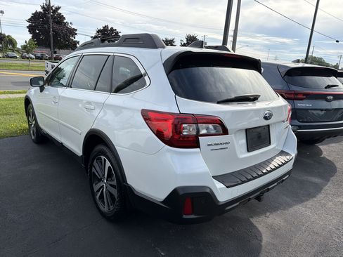 Used 2018 Subaru Outback 2.5i Limited AWD/4WD image 5