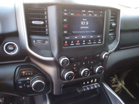 Used 2020 RAM 1500 Big Horn AWD/4WD image 16