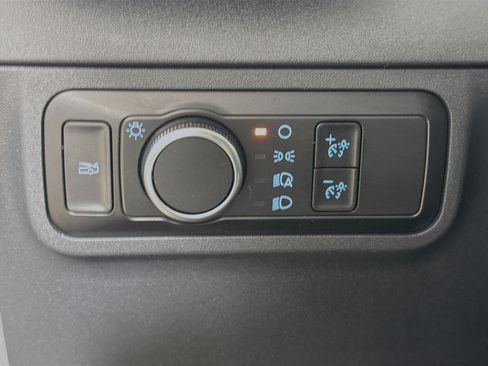 Used 2024 Ford Mustang Coupe RWD image 9