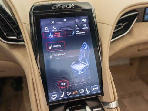 Used 2025 Ferrari Roma Spider RWD image 29