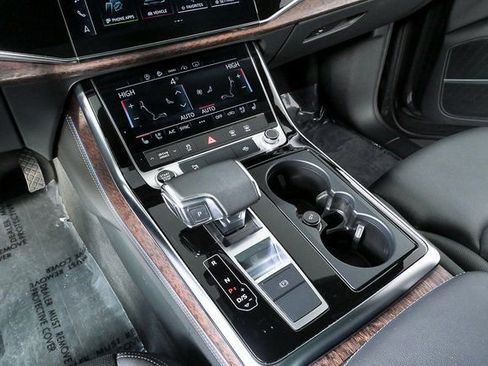 Used 2023 Audi Q8 Premium Plus w/ Premium Plus Package image 18