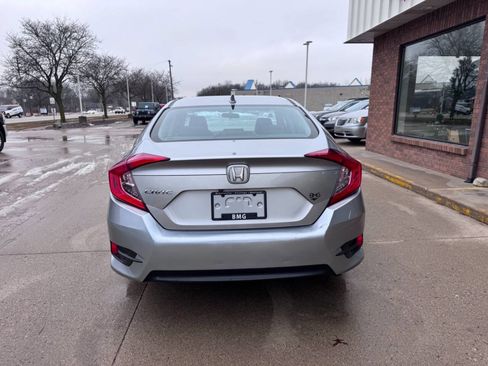 Used 2017 Honda Civic EX image 4