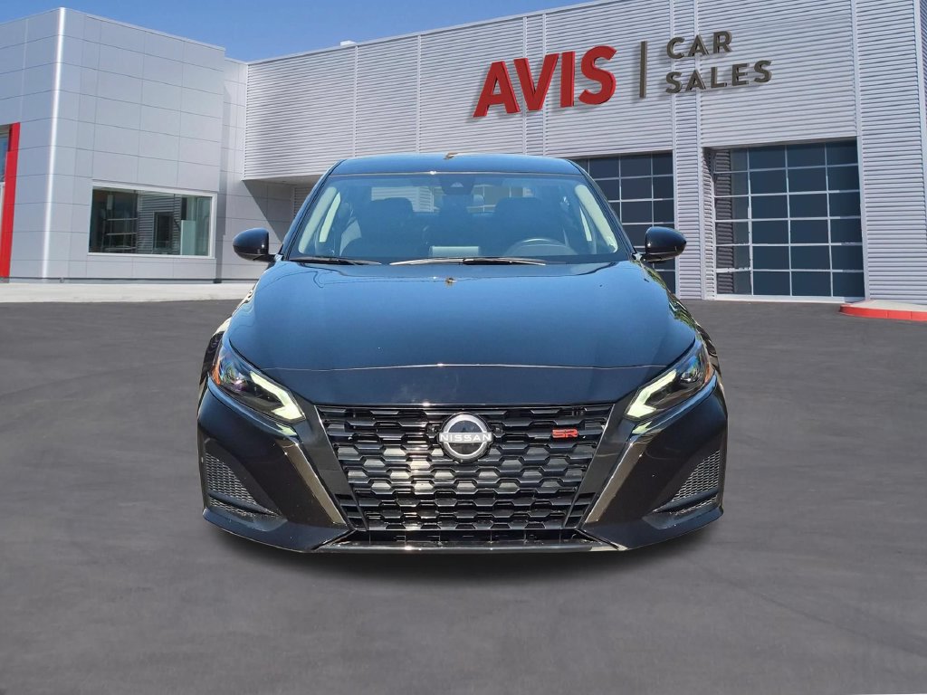 Used 2025 Nissan Altima 2.5 SR FWD image 2
