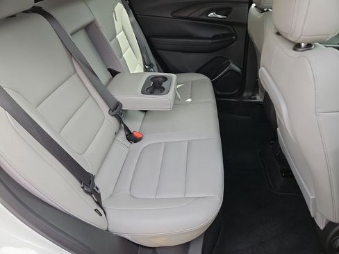 Used 2021 Chevrolet TrailBlazer LT w/ Premium Seating Package FWD image 26