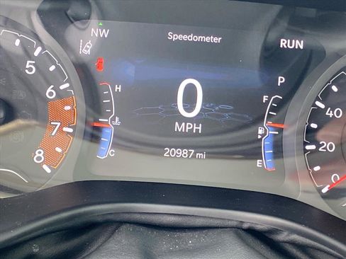 Used 2023 Jeep Compass Limited image 17