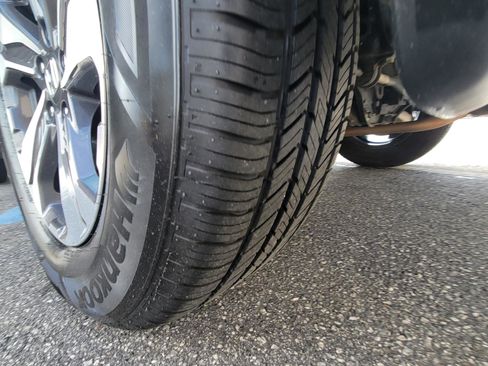 Used 2017 Honda CR-V LX image 54