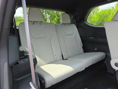 Used 2025 Lexus TX 350 AWD image 15