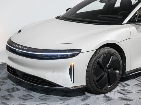 Used 2024 Lucid Air Pure image 18