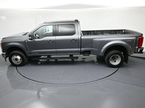 Certified 2025 Ford F350 XLT AWD/4WD image 18
