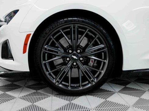 Used 2017 Chevrolet Camaro ZL1 RWD image 39