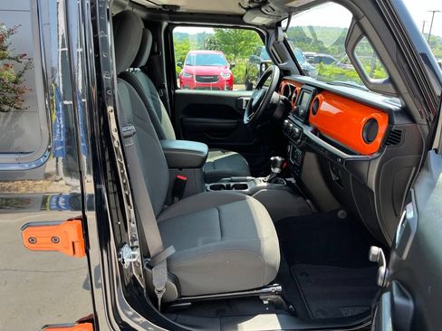 Used 2021 Jeep Wrangler Unlimited Sport AWD/4WD image 26