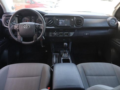Used 2018 Toyota Tacoma SR AWD/4WD image 18