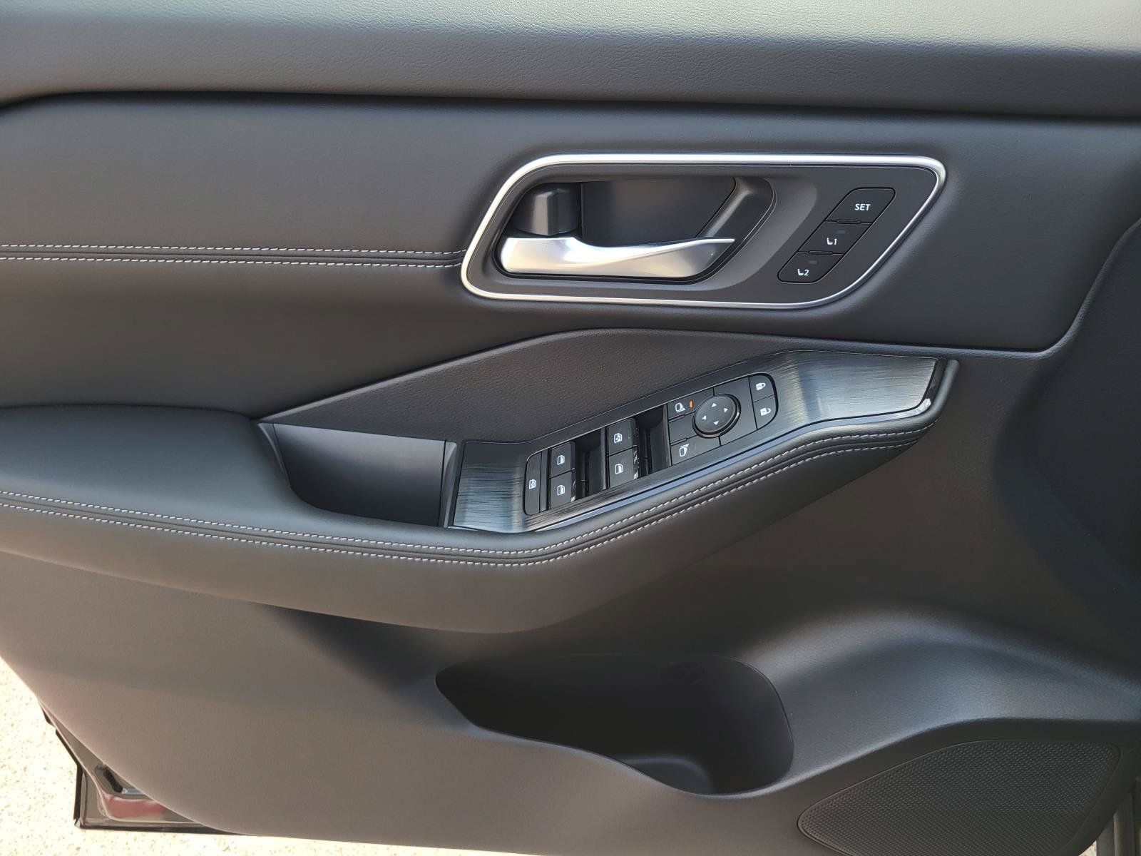 New 2026 Nissan Rogue Platinum AWD/4WD image 19