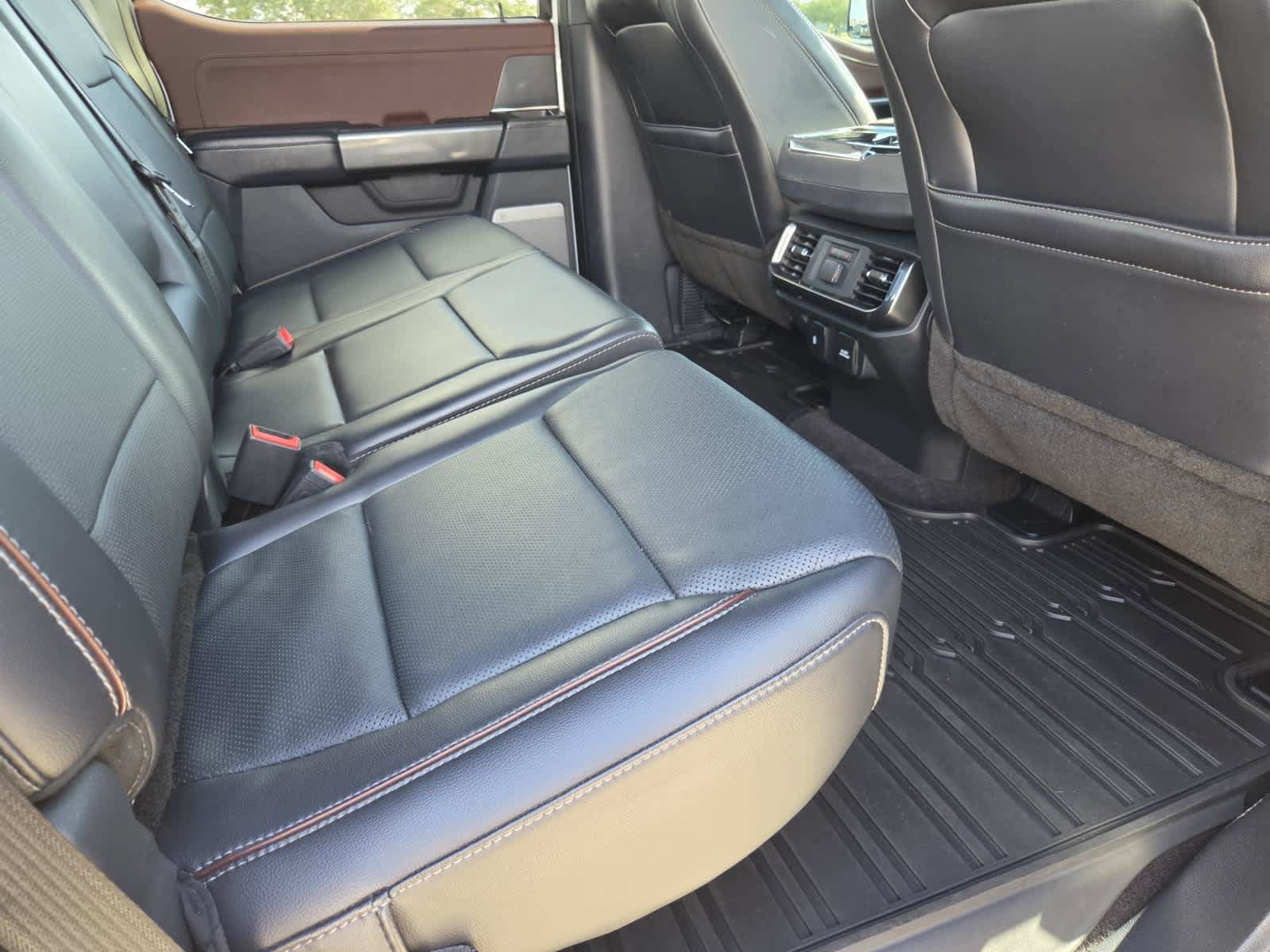 Used 2021 Ford F150 Lariat w/ Equipment Group 502A High AWD/4WD image 11