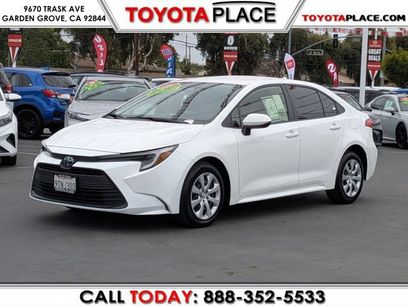 Used 2025 Toyota Corolla LE w/ Convenience Package