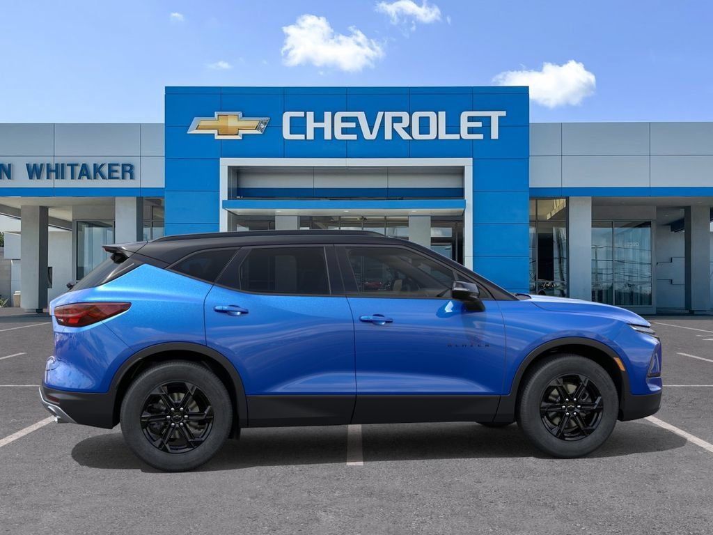 New 2026 Chevrolet Blazer LT w/ Midnight/Sport Edition FWD image 5