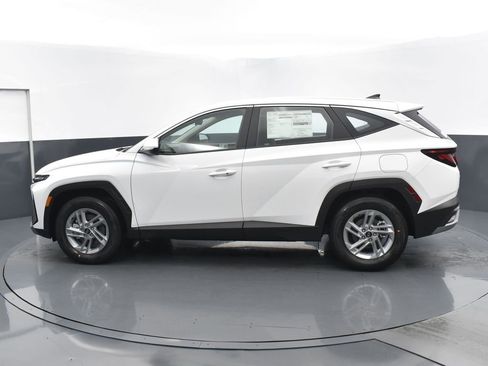 Used 2025 Hyundai Tucson SE image 6