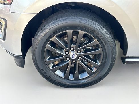 Used 2019 Ford Expedition Max Limited RWD image 33