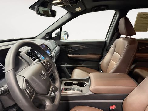 Used 2025 Honda Ridgeline RTL image 10
