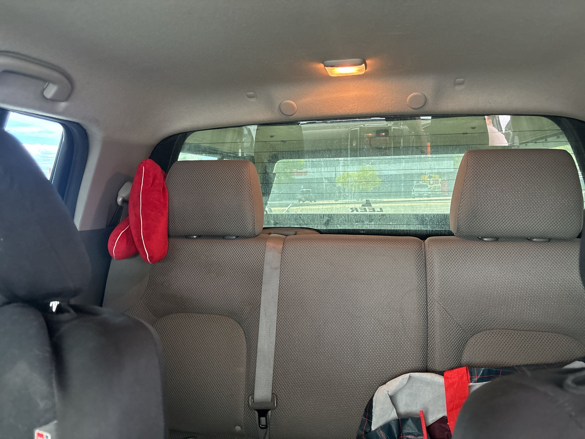 Used 2011 Nissan Frontier SV AWD/4WD image 4