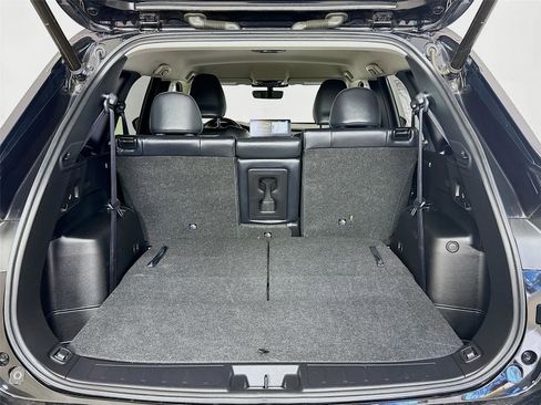 Used 2025 Mitsubishi Outlander SE image 24