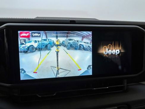 Used 2025 Jeep Gladiator Rubicon w/ Safety Group image 61