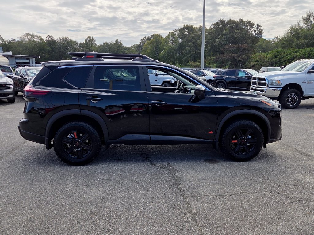 New 2026 Nissan Rogue SV AWD/4WD image 13