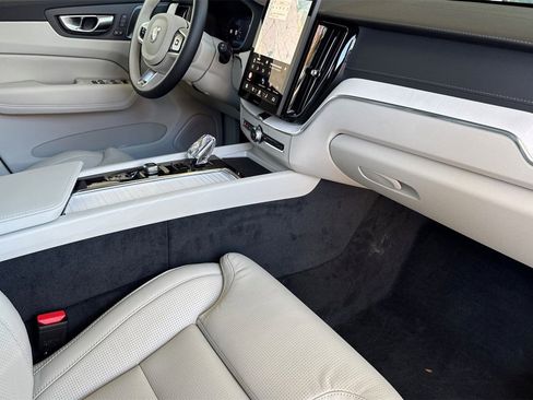 New 2026 Volvo XC60 T8 Ultra w/ Protection Package Premier AWD/4WD image 15