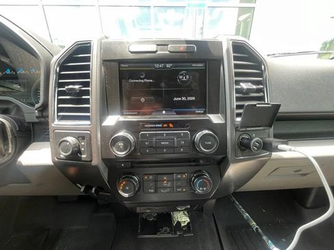 Used 2015 Ford F150 XLT w/ Equipment Group 302A Luxury AWD/4WD image 11