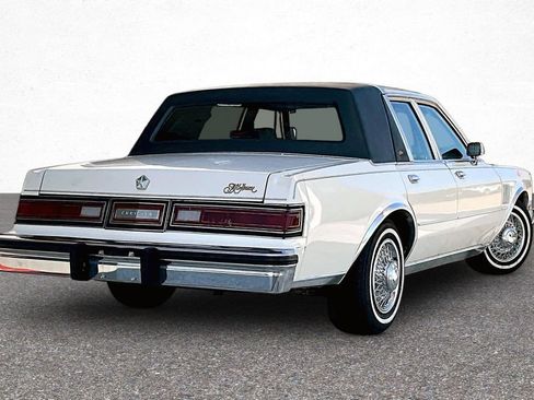 Used 1987 Chrysler Fifth Avenue RWD image 7