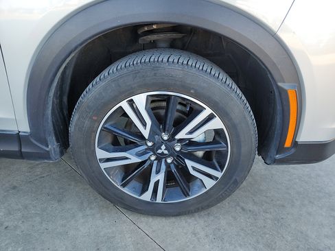 Used 2024 Mitsubishi Eclipse Cross SE image 9