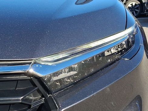 Used 2025 Honda CR-V LX image 9
