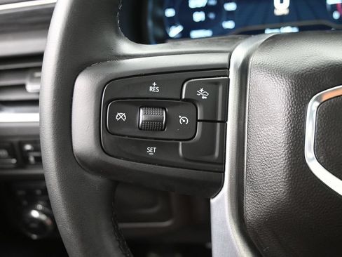 Used 2023 GMC Yukon XL SLT AWD/4WD image 23