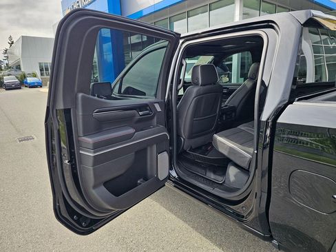 Used 2025 GMC Sierra 1500 AT4X AWD/4WD image 17