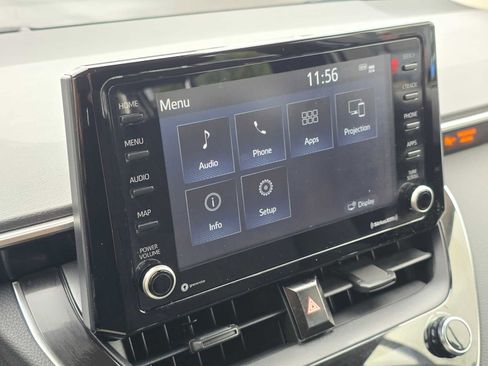 Used 2022 Toyota Corolla LE image 29