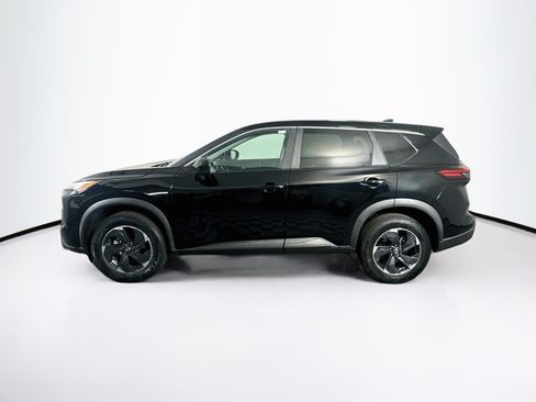 Used 2024 Nissan Rogue SV FWD image 4