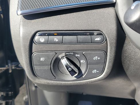 Used 2023 INFINITI QX50 Sport image 25