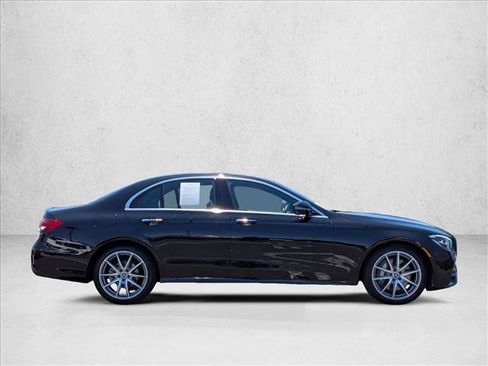 Certified 2022 Mercedes-Benz E 350 Sedan image 4